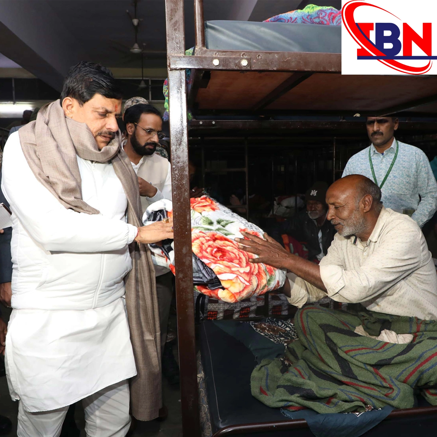 Chief Minister Mohan Distributed Blankets To The Poor And Passers By, Ram Roti Will Start In Night Shelters