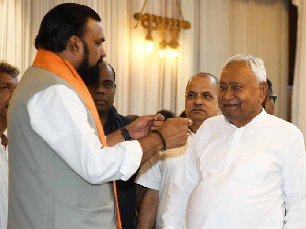 Samrat nitish.jpg