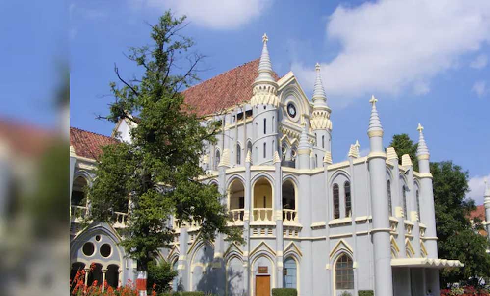 High Court mp 200 1 A 78 5.jpg