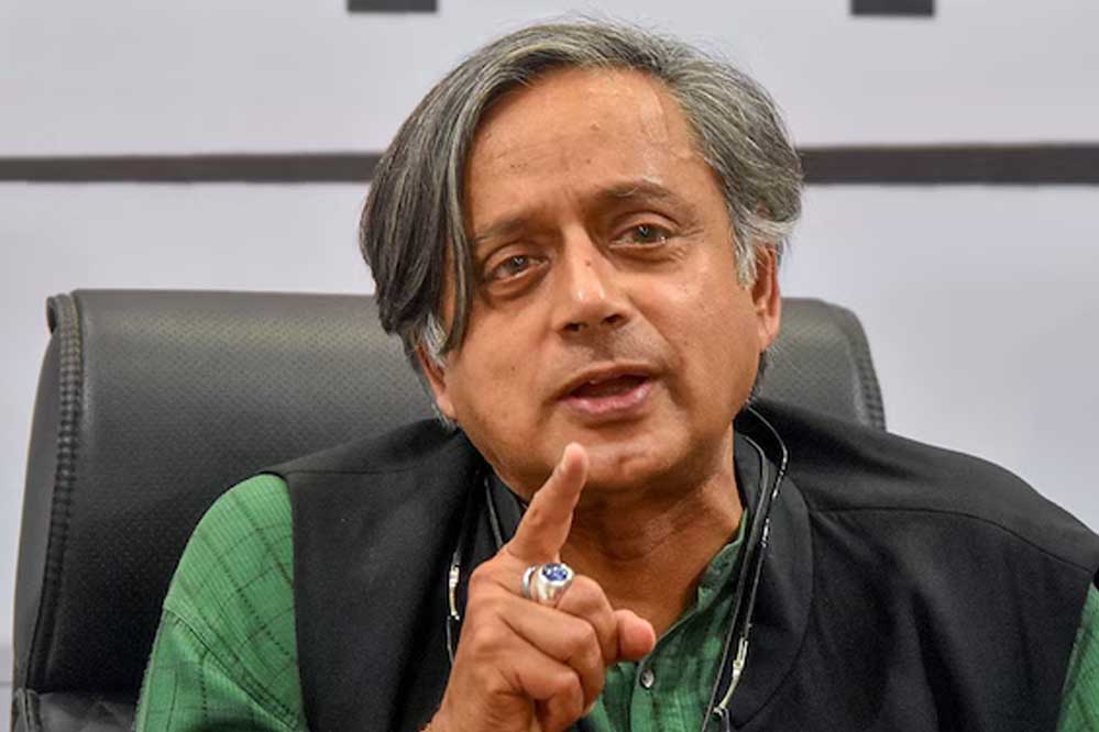 Shashi Tharoor 4A 23 2.jpg