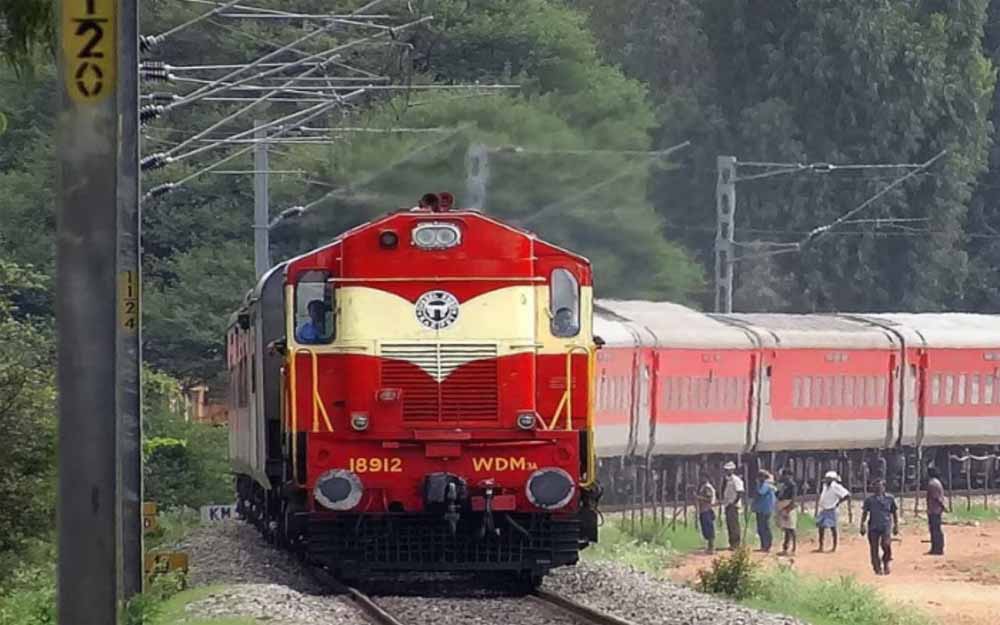 Train 01 4.jpg