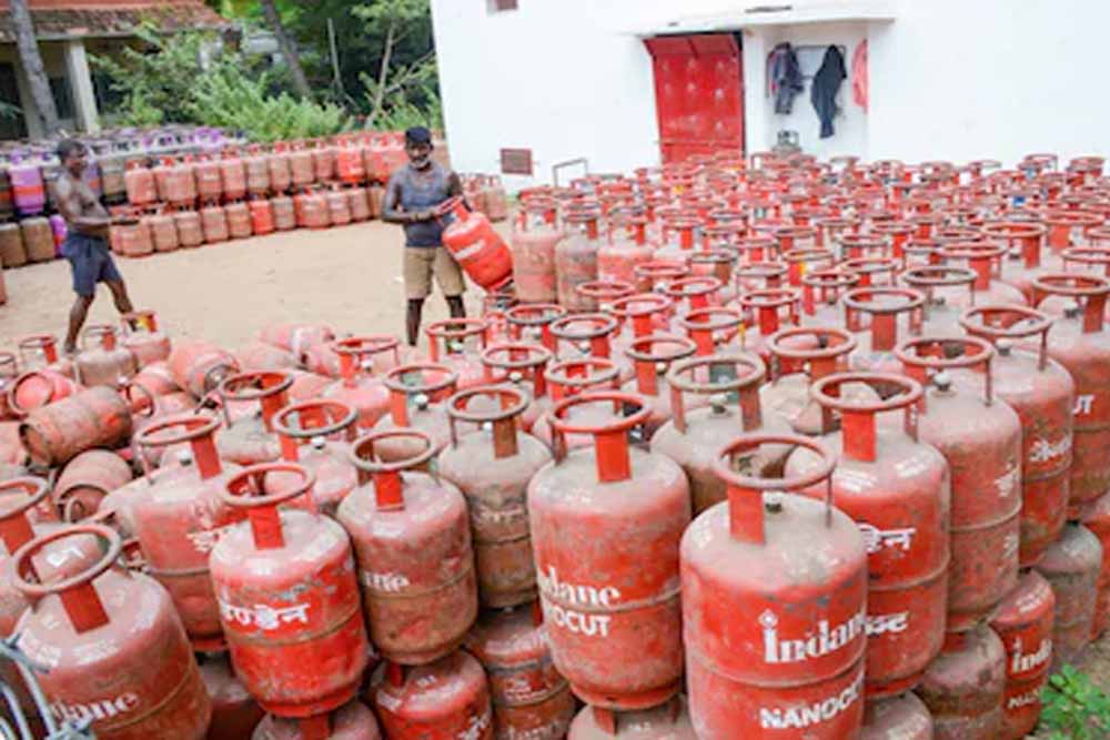 Gas 3.jpg