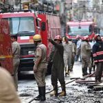 दिल्ली में दो अलग-अलग जगह भीषण आग, कई मकान और 100 से अधिक झुग्गियां जलीं