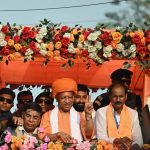 मुख्यमंत्री योगी के रोड-शो के दौरान सड़कों पर गूंजा- ‘एक ही नारा-एक ही नाम, जय श्रीराम-जय श्रीराम’