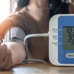देश में हर 5वां व्यक्ति हाई BP का शिकार, AIIMS डॉक्टर बोले- सिर्फ 2 पॉइंट कम होने से टल सकता है हार्ट अटैक