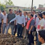 Arun Sao का अनोखा अंदाज: विकास कार्यों के निरीक्षण के लिए स्कूटी से निकले
