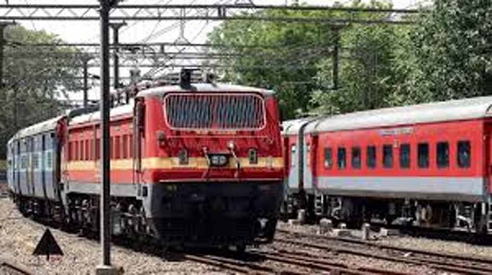 Train 1.jpg