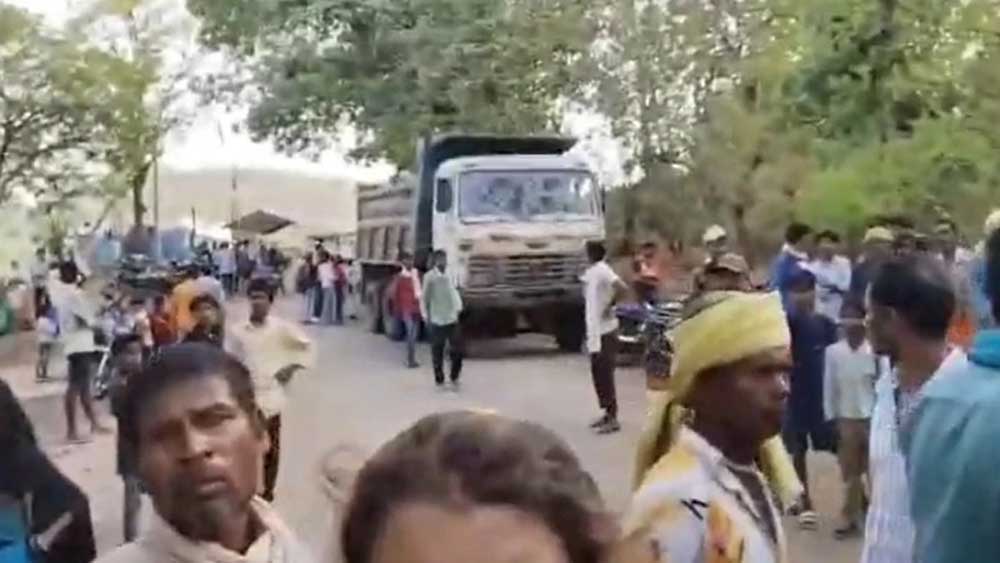 TRUCK 01 1.jpg