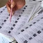 पंचायत चुनाव वोटर लिस्ट पर डीएम सख्त: त्रुटिरहित मतदाता सूची तैयार करने के निर्देश