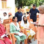 जरूरतमंदों के इलाज और मकान की व्यवस्था कराएगी सरकार: सीएम योगी