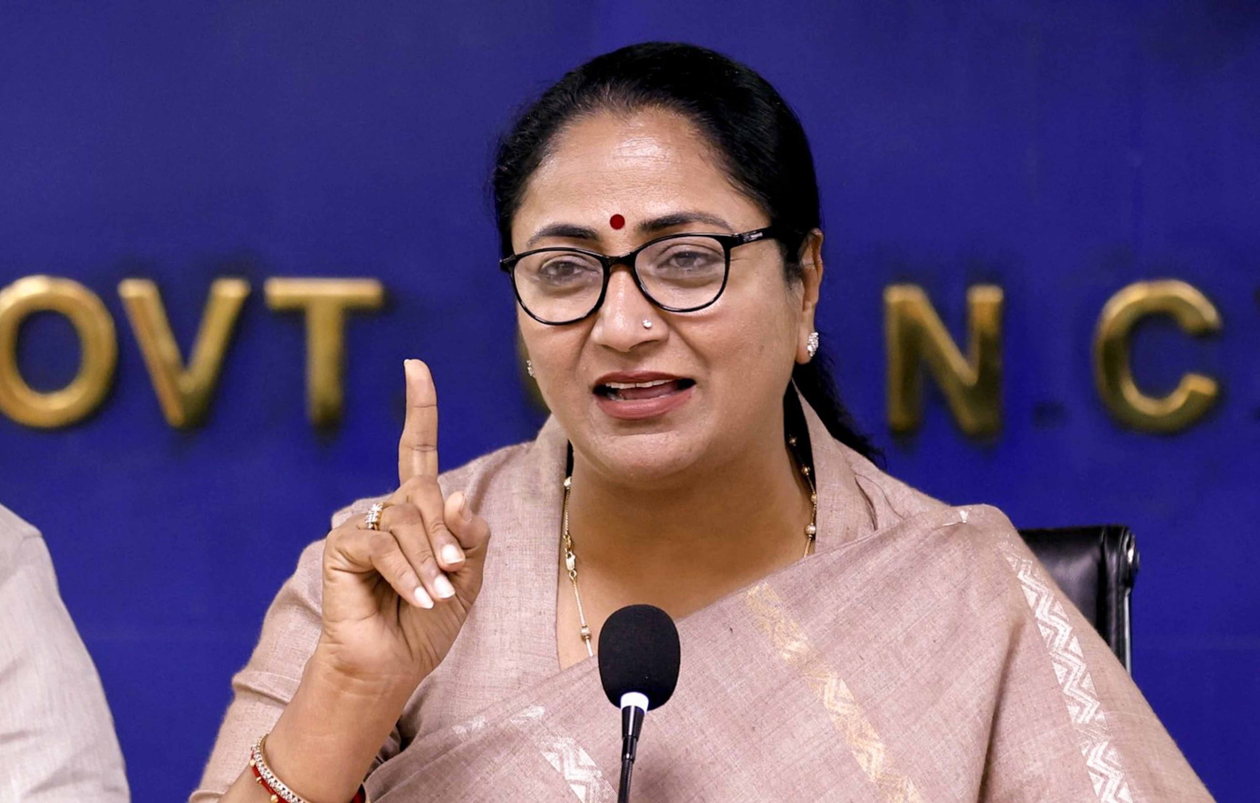 Cm rekha 3 1.jpg
