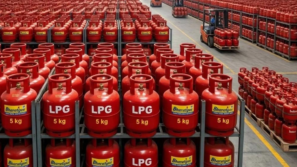 Lpg 136 2 1.jpg