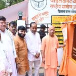 मुख्यमंत्री ने पूर्व मंत्री मुन्ना सिंह चौहान की प्रतिमा का किया अनावरण