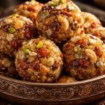 गोंद-ड्राई फ्रूट्स लड्डू से बढ़ाएं सेहत, जानें आसान घर की रेसिपी