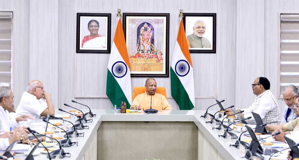 CABINET 04.jpg