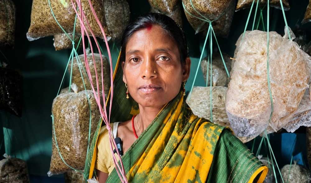 Mahila 02222.jpg