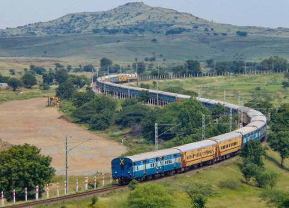 Train india86 3 1.jpg