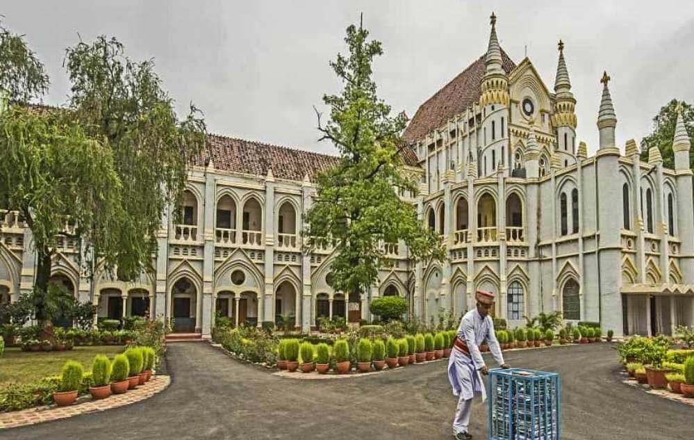 High Court mp 200 4.jpg