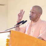 मुख्यमंत्री ने विभिन्न योजनाओं के लाभार्थियों को किया सम्मानित