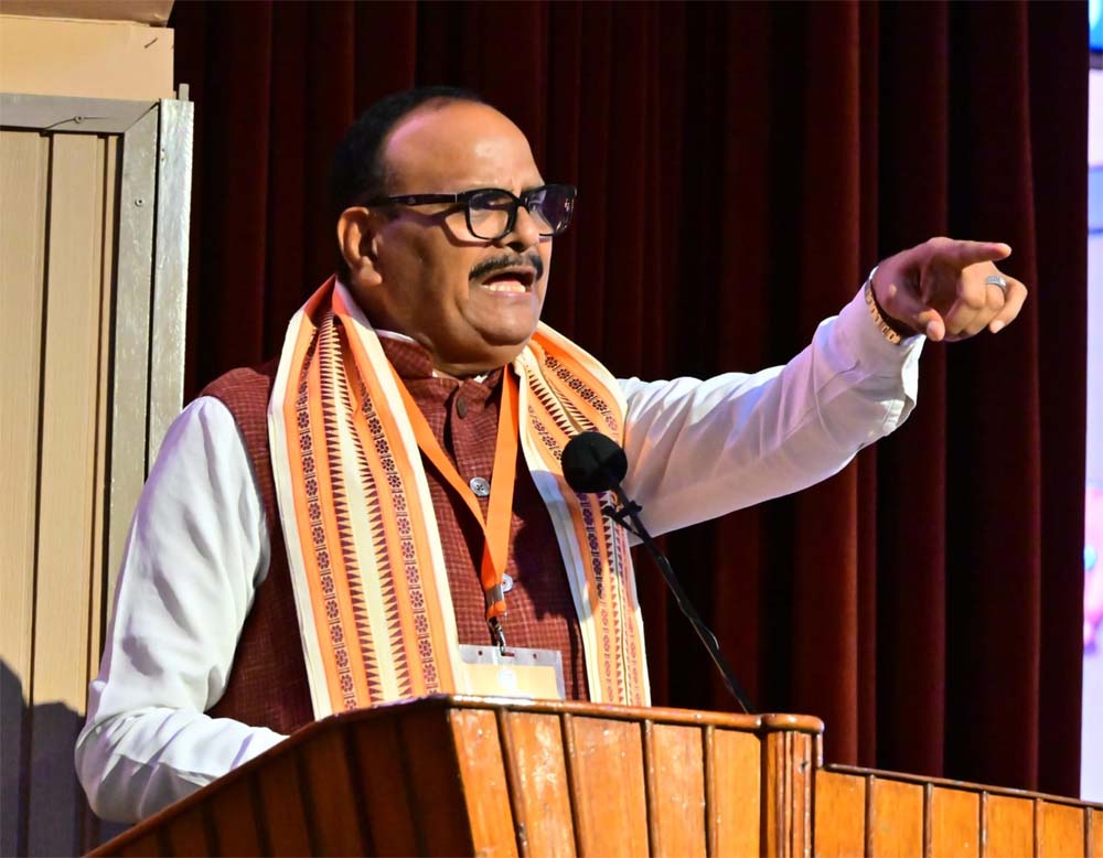 Pathak 1.jpg